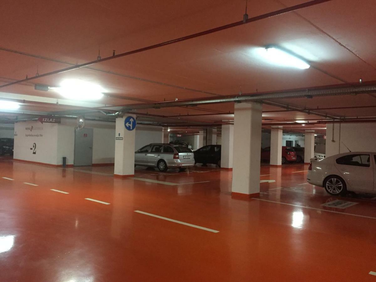 Nova Galerija Studio App Bella,Lara,Katy - Parking In Garage Zagreb Exterior foto